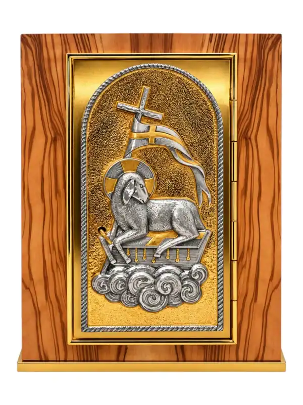 Tabernakul Agnus Dei 329U od maslinova drva s reljefnim vratima